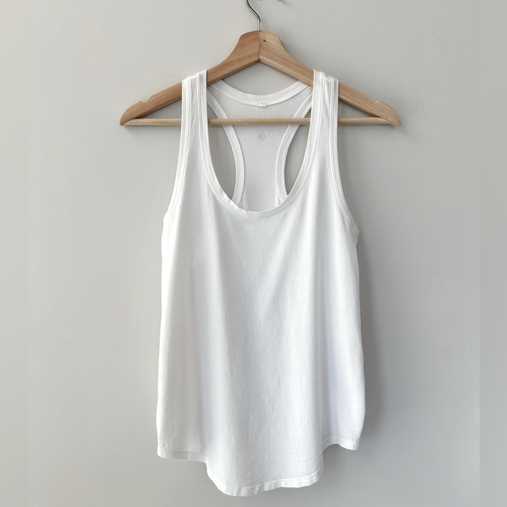 Lululemon Love Tank Top (size 2, white)